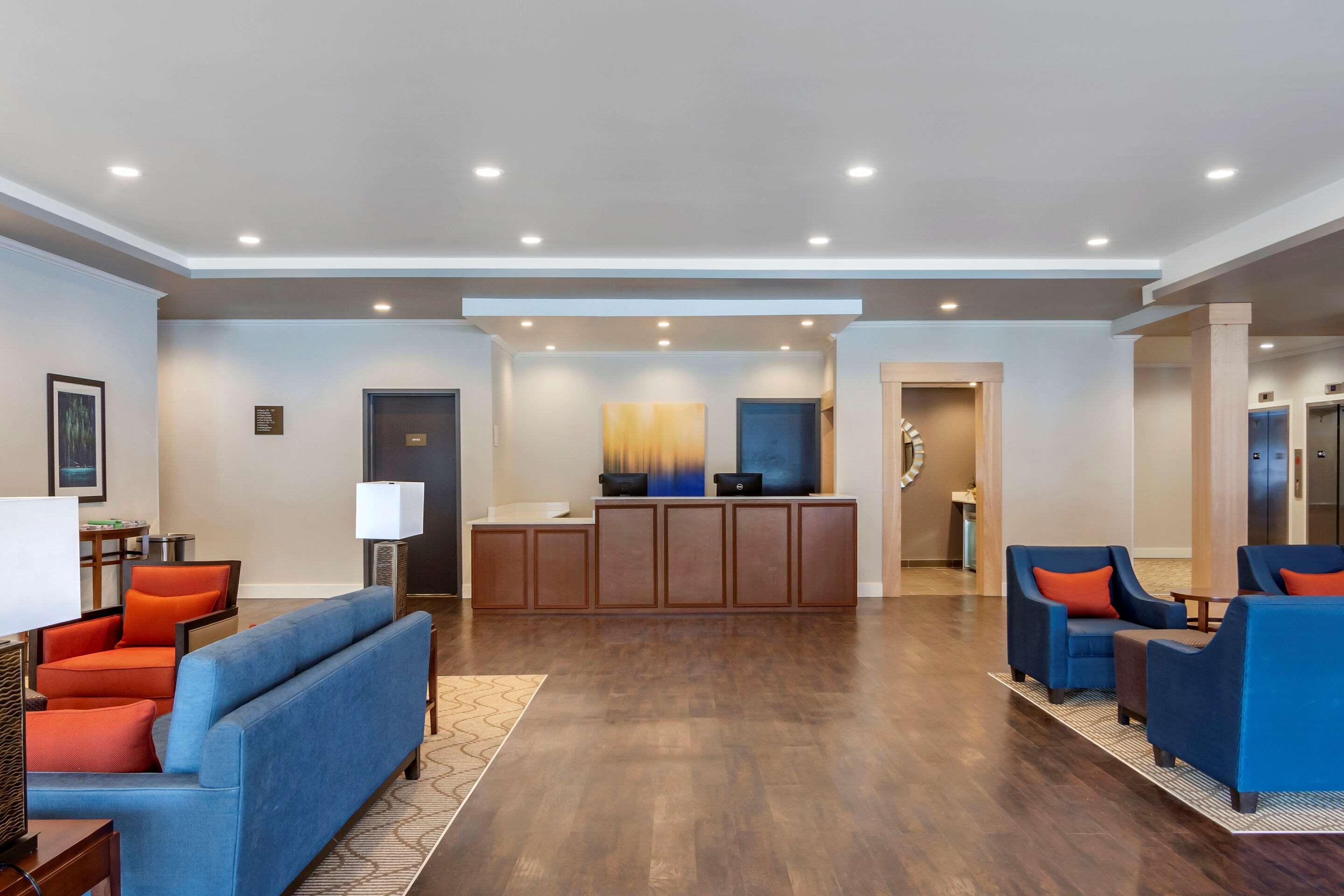 Comfort Inn & Suites Валмаунт Екстериор снимка